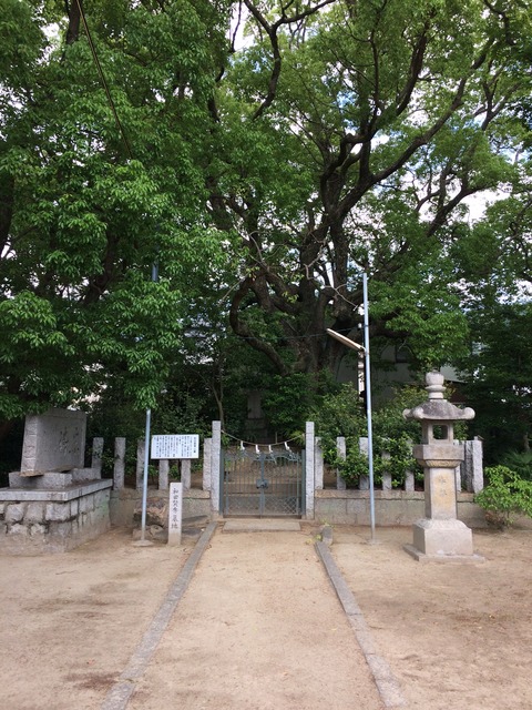 和田賢秀の墓所2