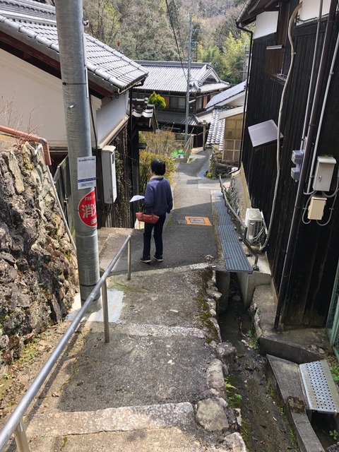 諏訪神社への道2